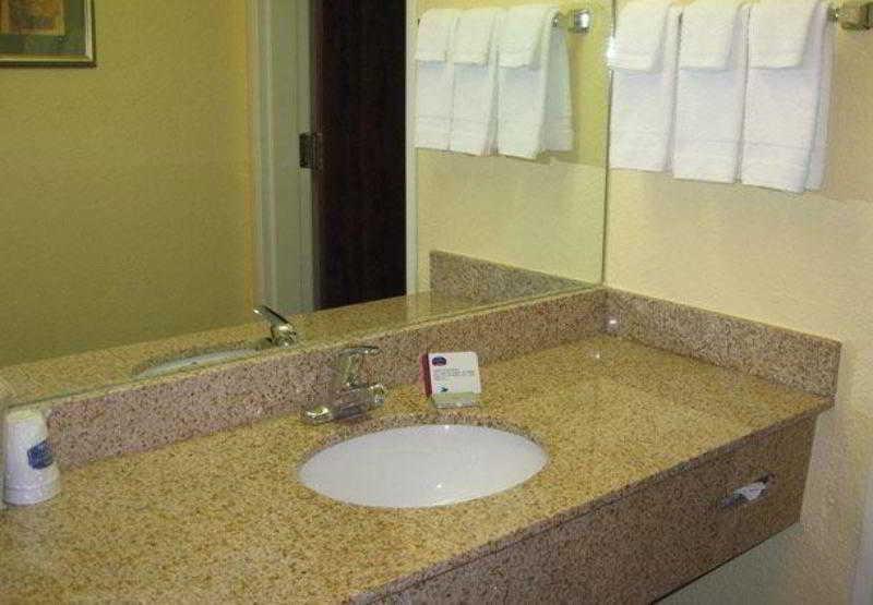 フェアフィールド イン プロボ 部屋 写真